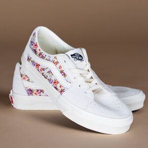 🔥BRAND NEW🔥 Floral Vans
